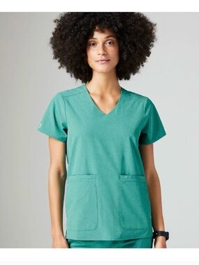 FIGS FIONe.a.c. Lekei Utility Scrub Top in Marine Size XS